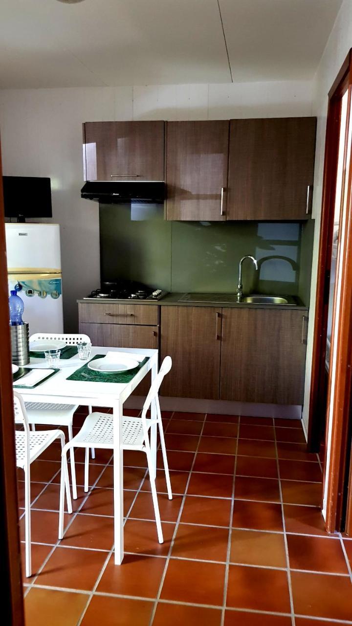 Camping Luna Hotel Marina di Massa Bagian luar foto