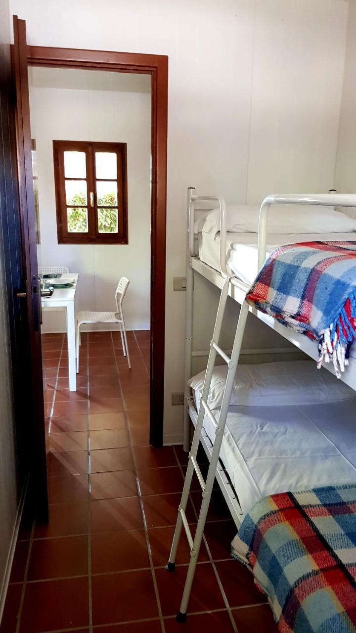 Camping Luna Hotel Marina di Massa Bagian luar foto